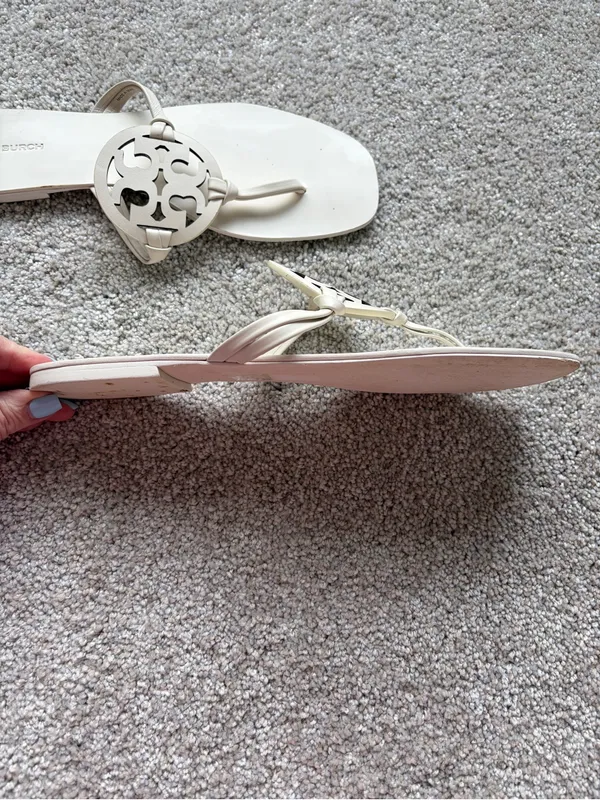 Tory Burch Knotted Miller Sandals Size 10.5M Leather Flat Heel White Logo - Image 3