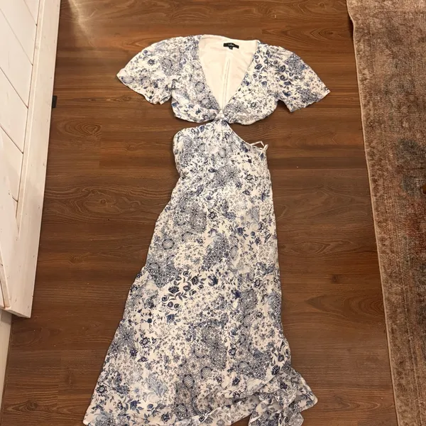 LULUS Stroll the Avenues White Floral Print Tie-Front‎ Maxi Dress - Image 2