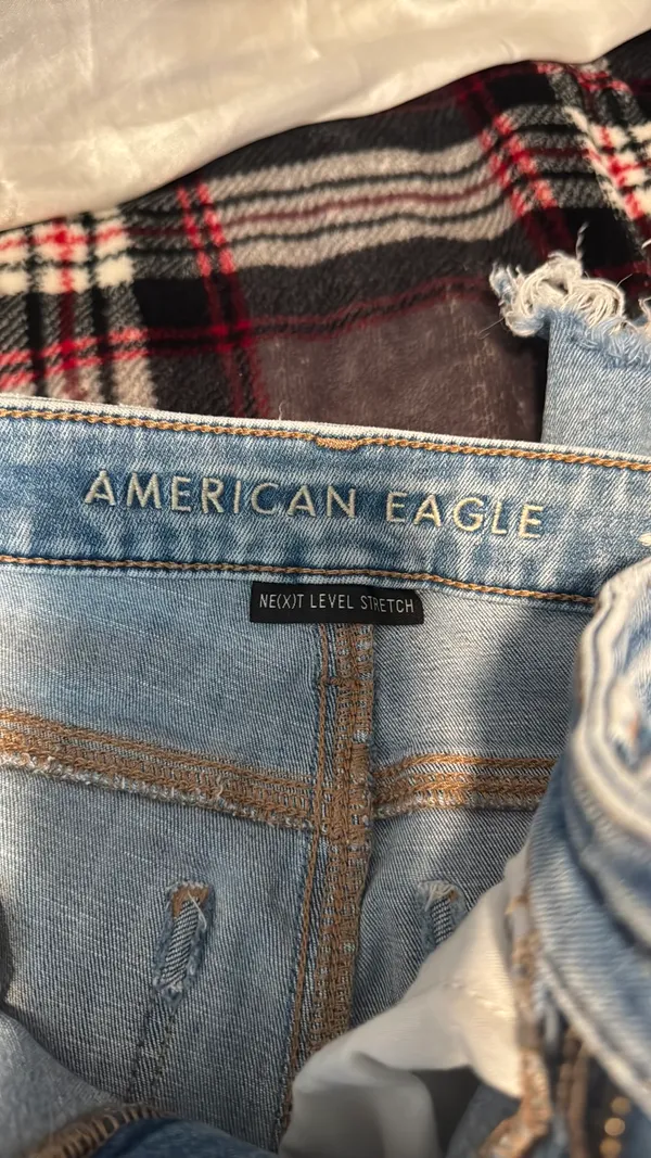 American Eagle Jeans - Image 3