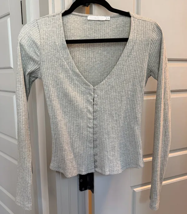 Lush Clothing Button Up Ribbed Long Sleeve Top in Grey - Image 2