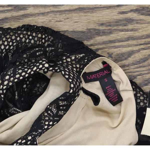 NWT Material Girl Juniors Lined Lace Halter Top 2698408 Black S - Image 5