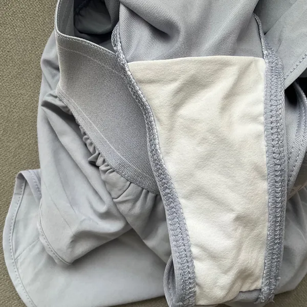 Alo Yoga Match Point Short Winter Frost XXS - Image 4