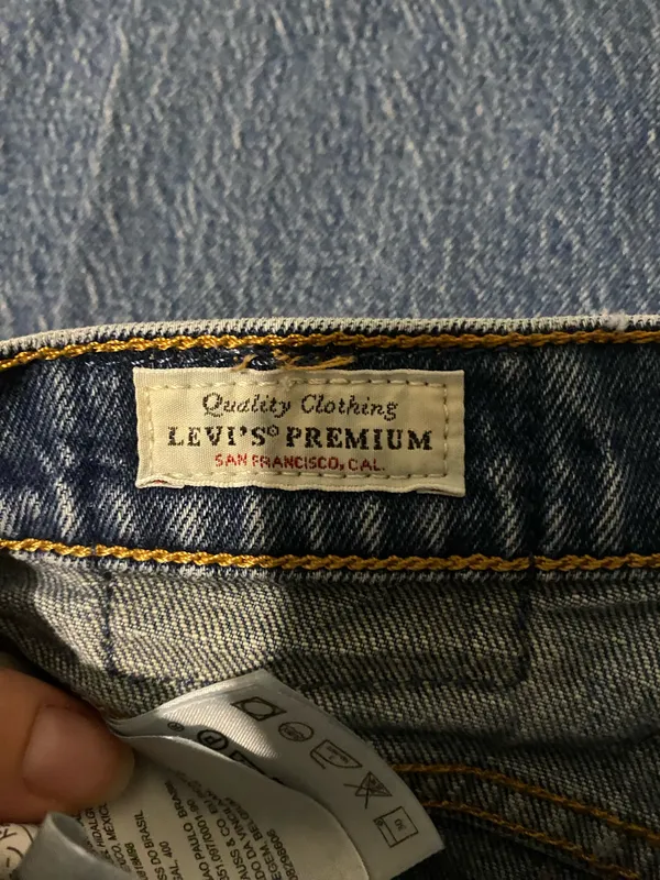 Levi’s High Rise Vintage Jeans - Image 3