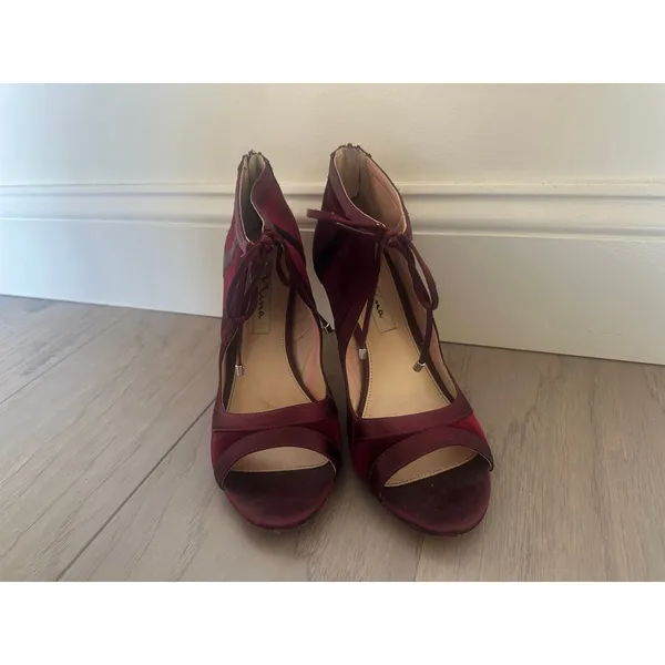 Nina Cherie Burgundy Velvet Peep Toe Heels Size 8 - Image 4