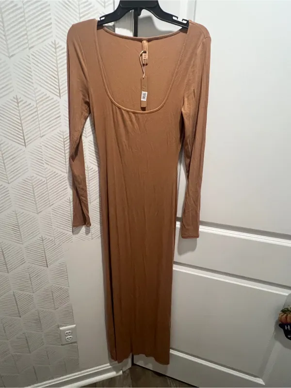 NWT SKIMS Soft Lounge Scoop Neck Maxi Dress - Camel - Image 10