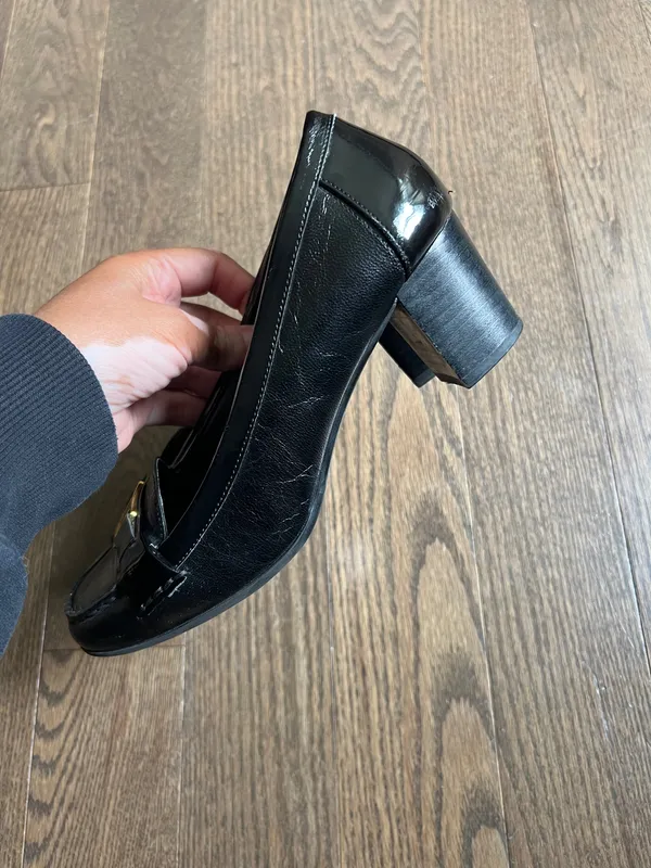Ralph Lauren Black Leather Block Heel Loafers with Gold RL Accent size 6.5 - Image 3