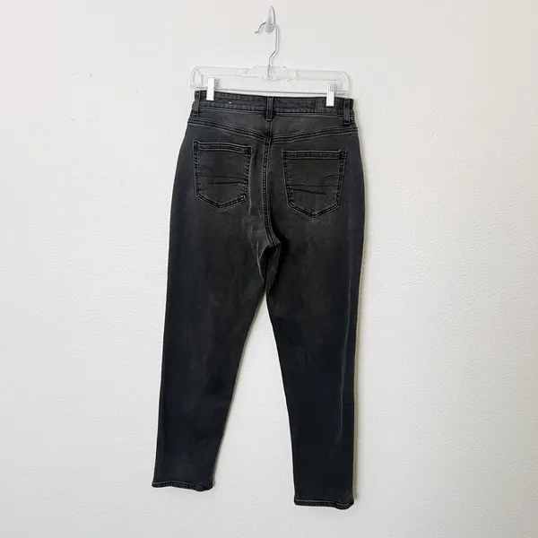 [American Eagle Outfitters] Washed Black High Rise Tapered Stretch Mom Jeans 6 - Image 2