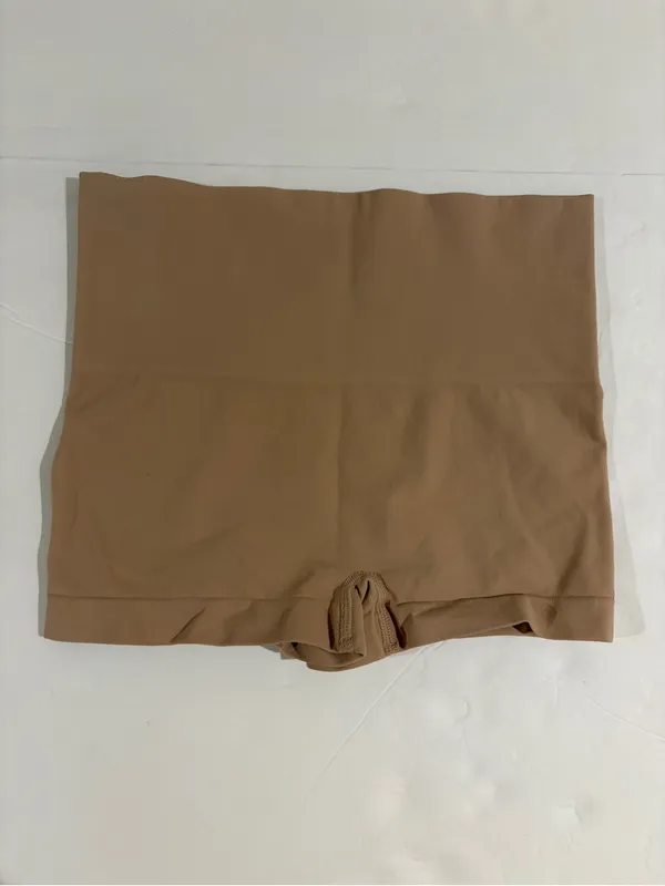 Spanx Ecocare Seamless Shaping Compression Boyshorts Nude Tan Size Medium - Image 3