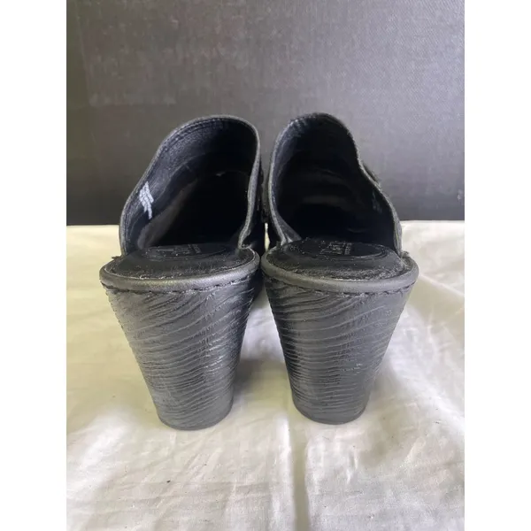 Born Women's Black Leather Mules/ Shoes/ Chunky Heel 3.75 heel Size 9 SKU 2862 - Image 6