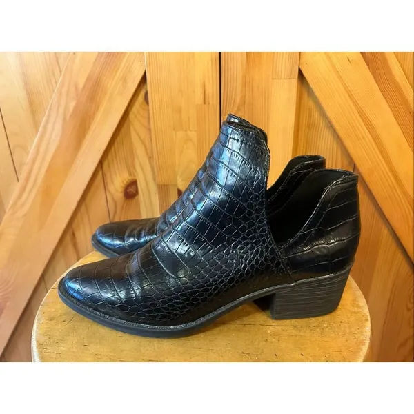 Volatile Women’s Black Croc Ankle Bootie Sz 9 - Image 3