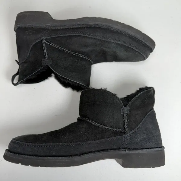 UGG 7 Melrose Ankle Boots 1103807 Black Suede Sheepskin Lined Cozy Winter Warm - Image 2