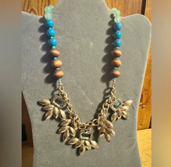 Taramanda Gold Tone Beaded Statement Necklace Blue - Image 3