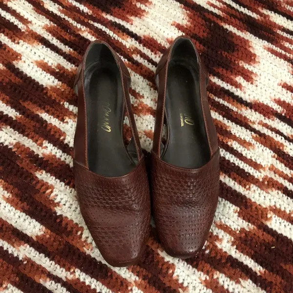 90s Vintage Brown genuine leather woven braided fisherman loafers flats shoes pointed toe ballet #cottagecore #boho Measurement in pics - Image 3
