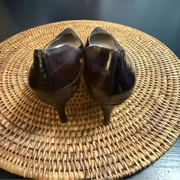 Vaneli‎ Dark Brown Leather Heels Size 7 - Image 5