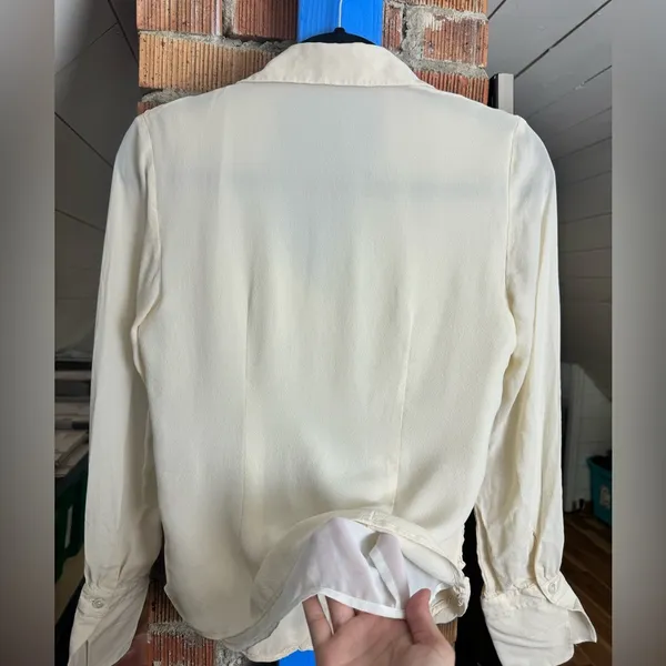 Vintage 100% Silk Ivory Pleated Button Down - Image 4