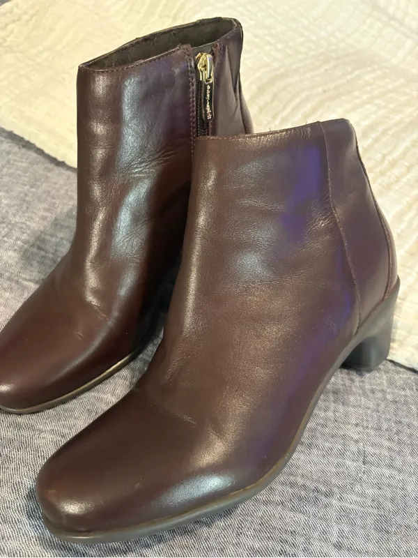 Easy Spirit Women's Dark Brown Leather Ankle Booties with Side Zipper - Image 3
