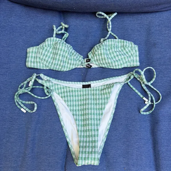 Triangl Bikini - Image 2