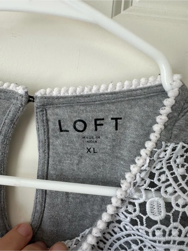 Loft Knit Grey Women’s Short Sleeve Shirt Size XL - Image 4