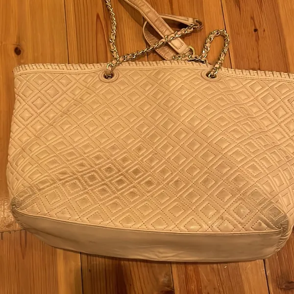 Tory Burch Beige Quilted Leather Marion Tote - Image 9