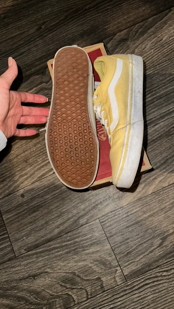Classic Vans - Image 2
