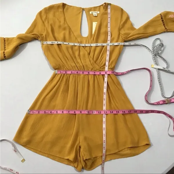 Francesca’s Shorts romper with Bell Sleeves - Image 7