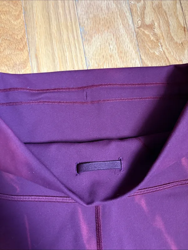 Lululemon Wunder Train High-Rise Short Sun Bleached Wash Red Merlot | Size 4, 8” - Image 3