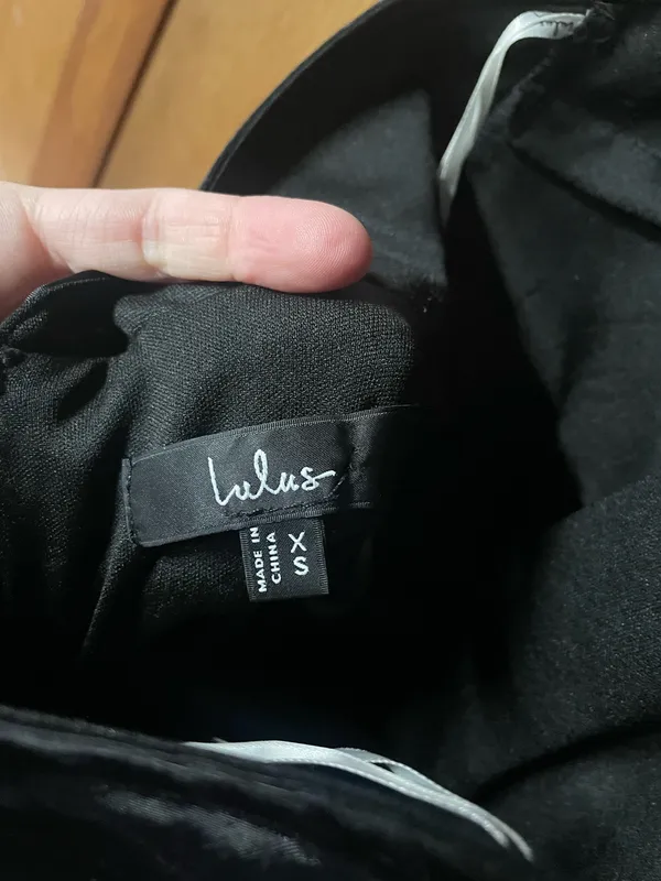 Black lulus dress - Image 5
