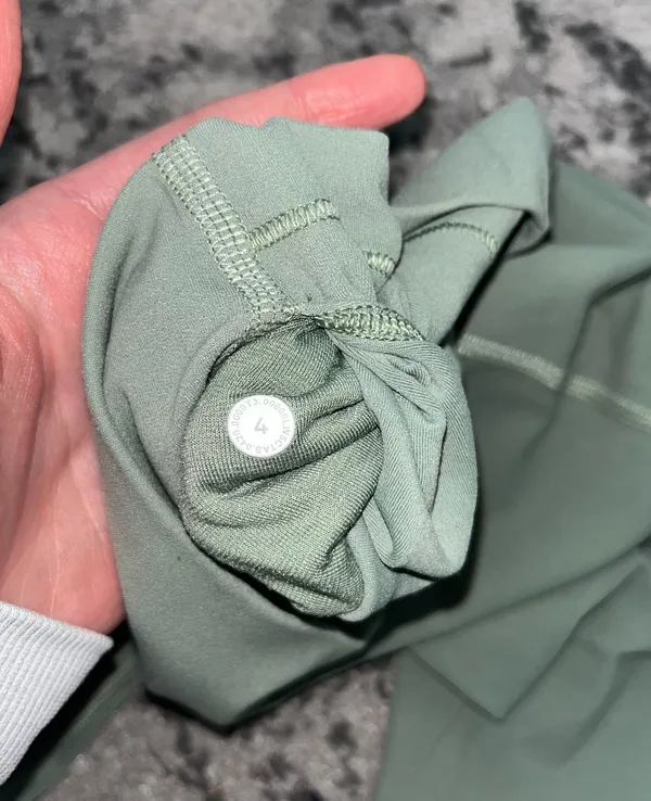 Lululemon Willow Green Align Leggings 25 inch size 4 - Image 3