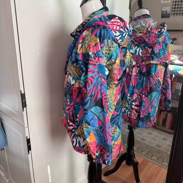 Lauren James Small Windbreaker - Image 4
