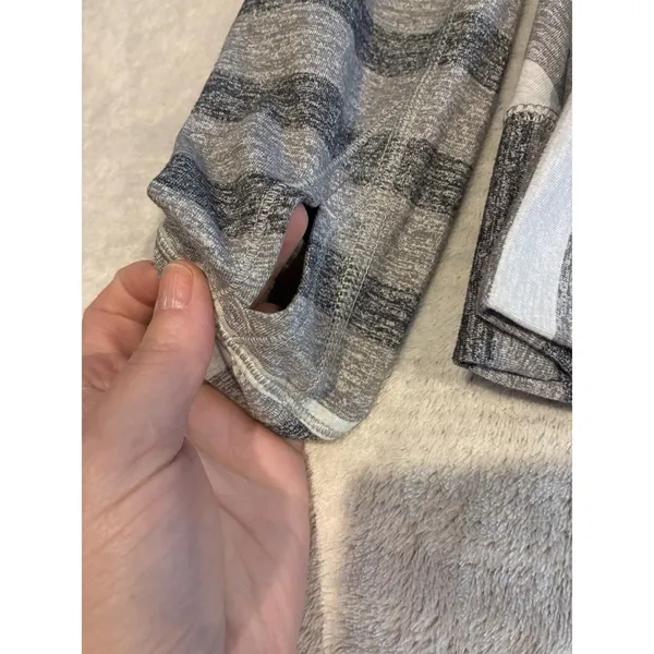 Lululemon Swiftly Tech Long Sleeve Top Womens Gray White Stripe Athletic 8 - Image 3