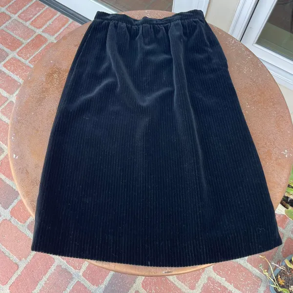 Anthropologie Vintage classy Black velvet ribbed midi skirt waist sz 26 - Image 3