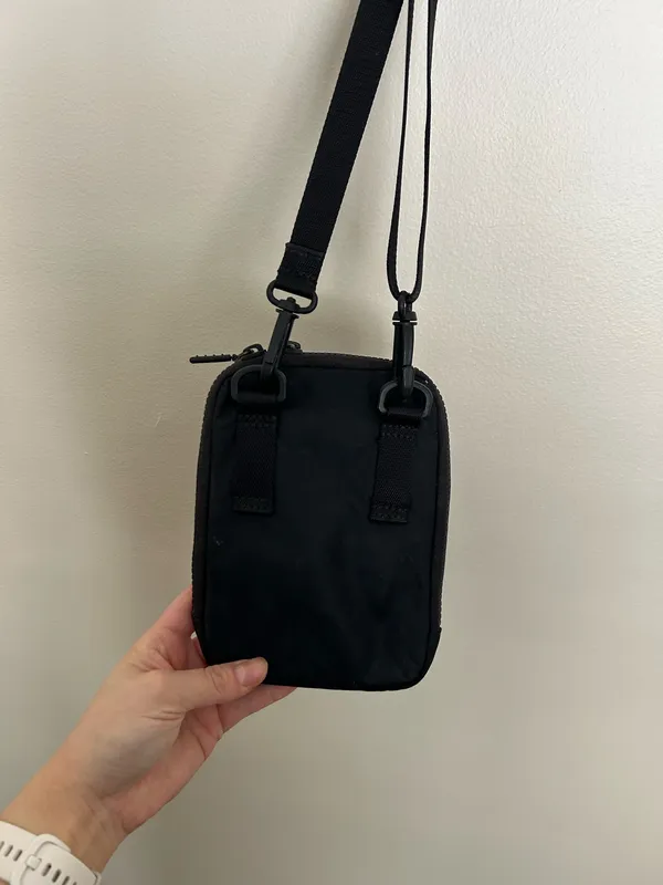 Lululemon Easy Access Crossbody bag black  - Image 6