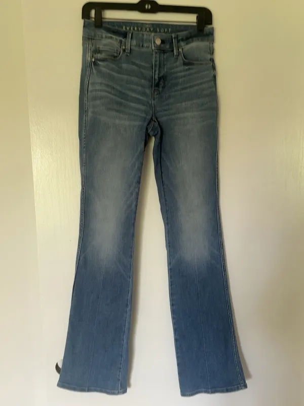 White House Black Market Everyday Soft High Rise Skinny Flare Jeans Sz 0 - Image 2