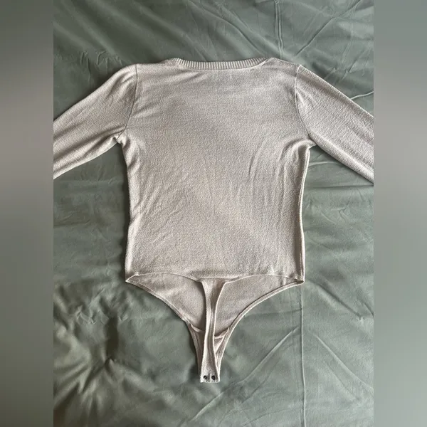 Abercrombie & Fitch Soft A&F Cozy Cream Long Sleeve Bodysuit - Image 6