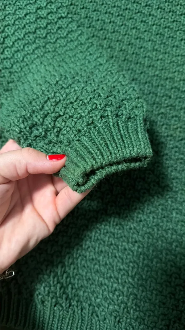 Universal Threads Green Sweater Knit - Image 2