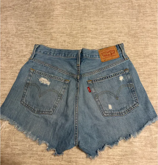 Levi’s 501 Shorts - Image 4