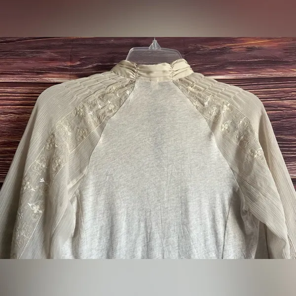 Tiny victorian style, cream color, long sleeve shirt. Size X-Small. - Image 4