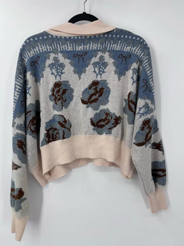 (E-578) Free People Cropped Floral V-Neck Sweater in Cream, Blue & Brown - Image 5