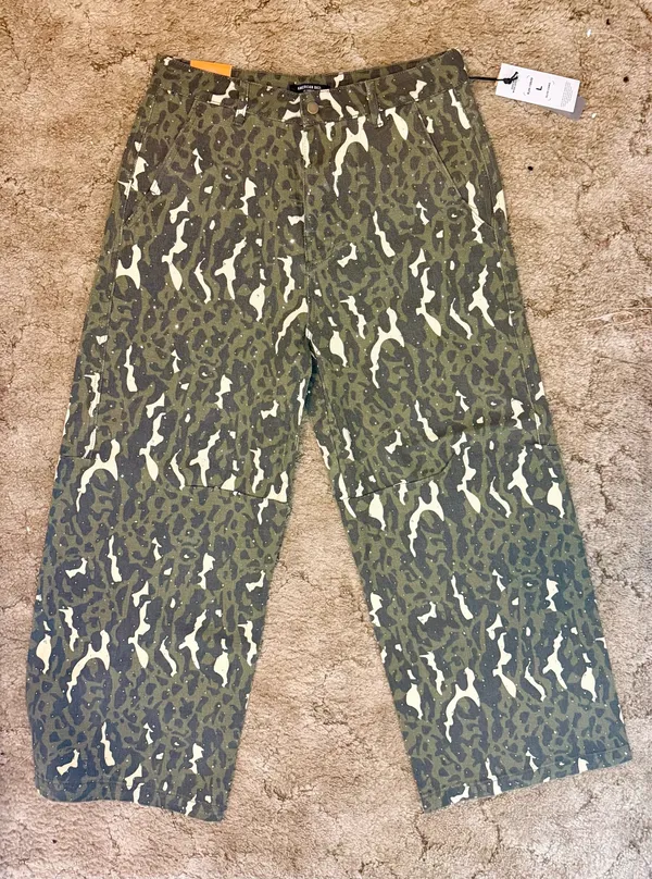 American Bazi Olive Camo Rhinestone Wide Leg Pants High Rise NWT Size L - Image 9