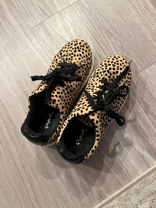 Cheetah Sneakers Multi Size 6 - Image 3