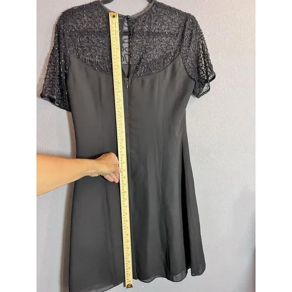 Laurence Kazar Womens vintage short sleeve beaded Formal‎ dress, Size Medium - Image 6