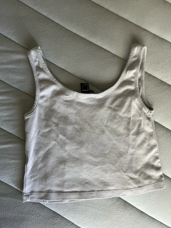 Forever 21 Crop Tank Tops - Image 4