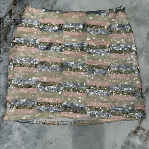 Dina Be White and Gold Sequin Accent - Image 2