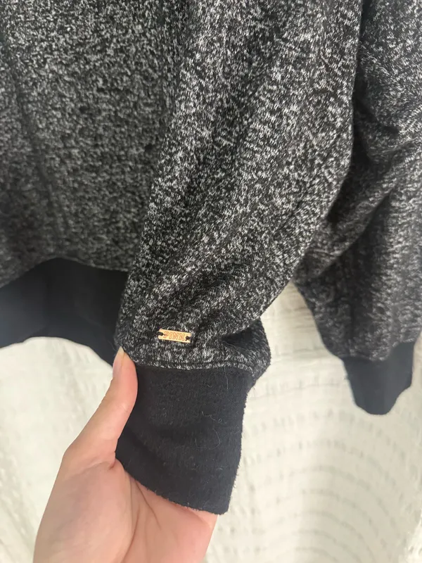 PINK Victoria's Secret Long Sleeve - Image 3