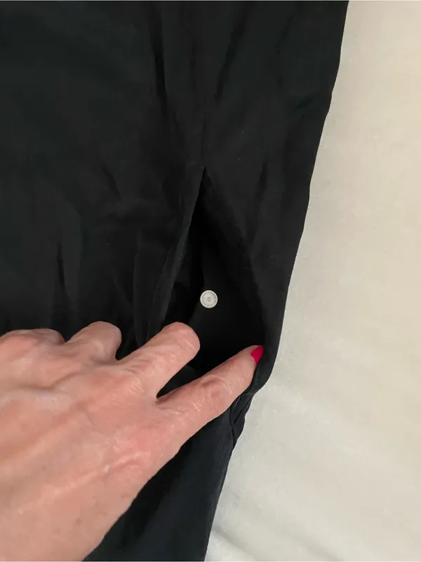 Lululemon perfectly poised Button Down Dress With Pockets Size 6 oversized - Image 6
