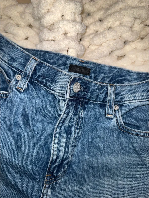 Denim Jeans Uniqlo Straight Leg women’s - Image 2