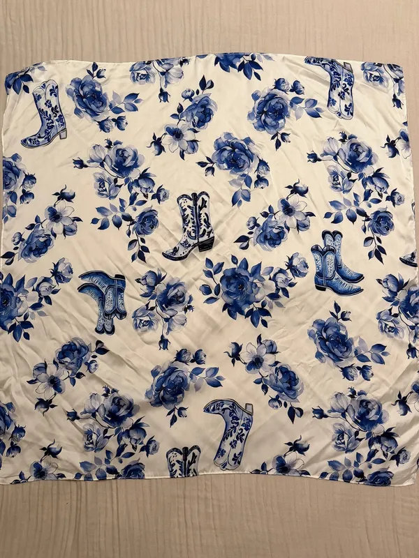 Cynthia Rowley Top & Bandana Blue & White With Floral Print & Cowboy Boots Dressy V-Neck M - Image 4