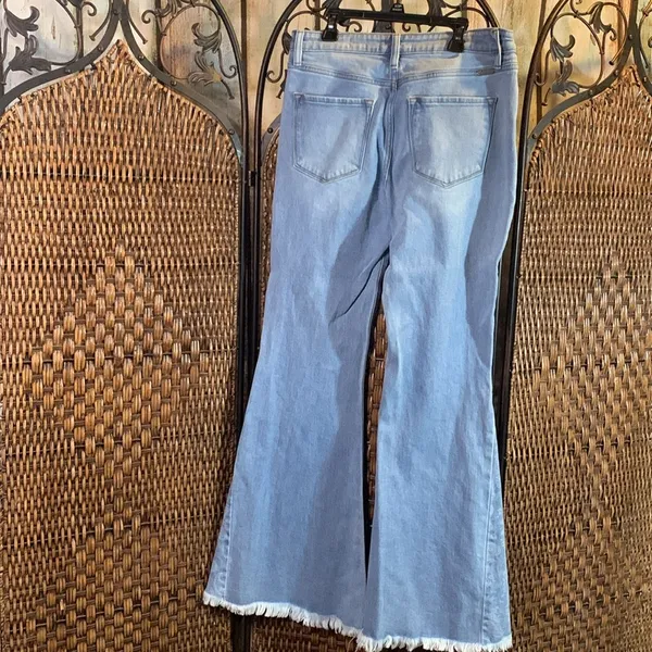 KanCan Signature High Rise Print Inset Blue Flared Women's Jeans Size 29 - Image 9