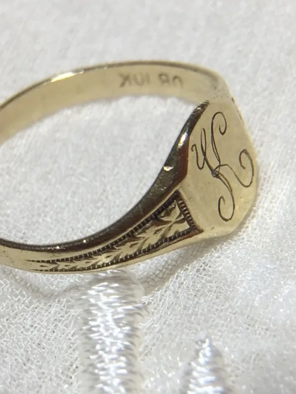 ANTIQUE OSTBY & BARTON 10K GOLD BABY RING Sz 2 - Image 2