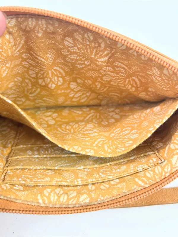 Hobo International Tan Leather 3 Zipper Convertible Wristlet - Image 9